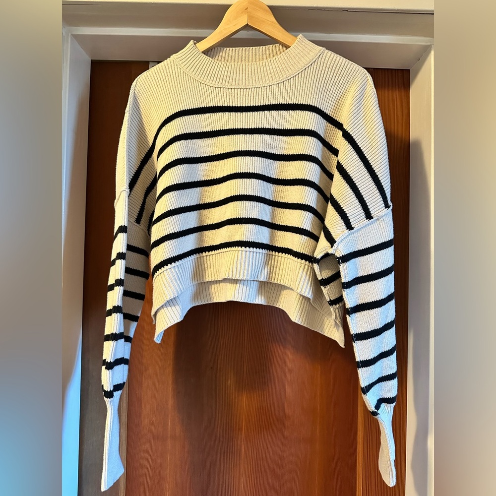 Free People Easy Street Crop Pullover size small